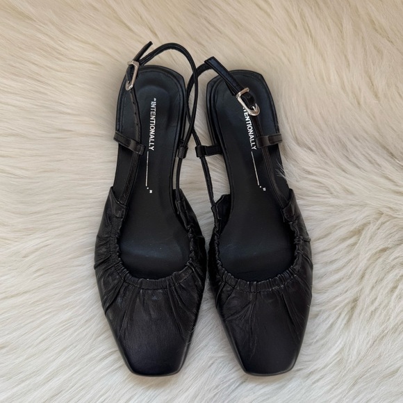New Intentionally Blank Daff Slingback Flat Black Leather - Picture 2 of 5